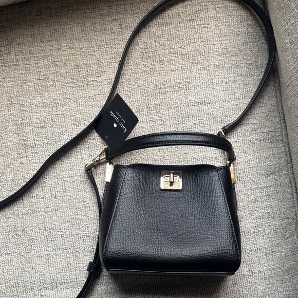kate spade Handbags - NWT kate spade Black Pebbled Leather Crossbody with Gold Hardware